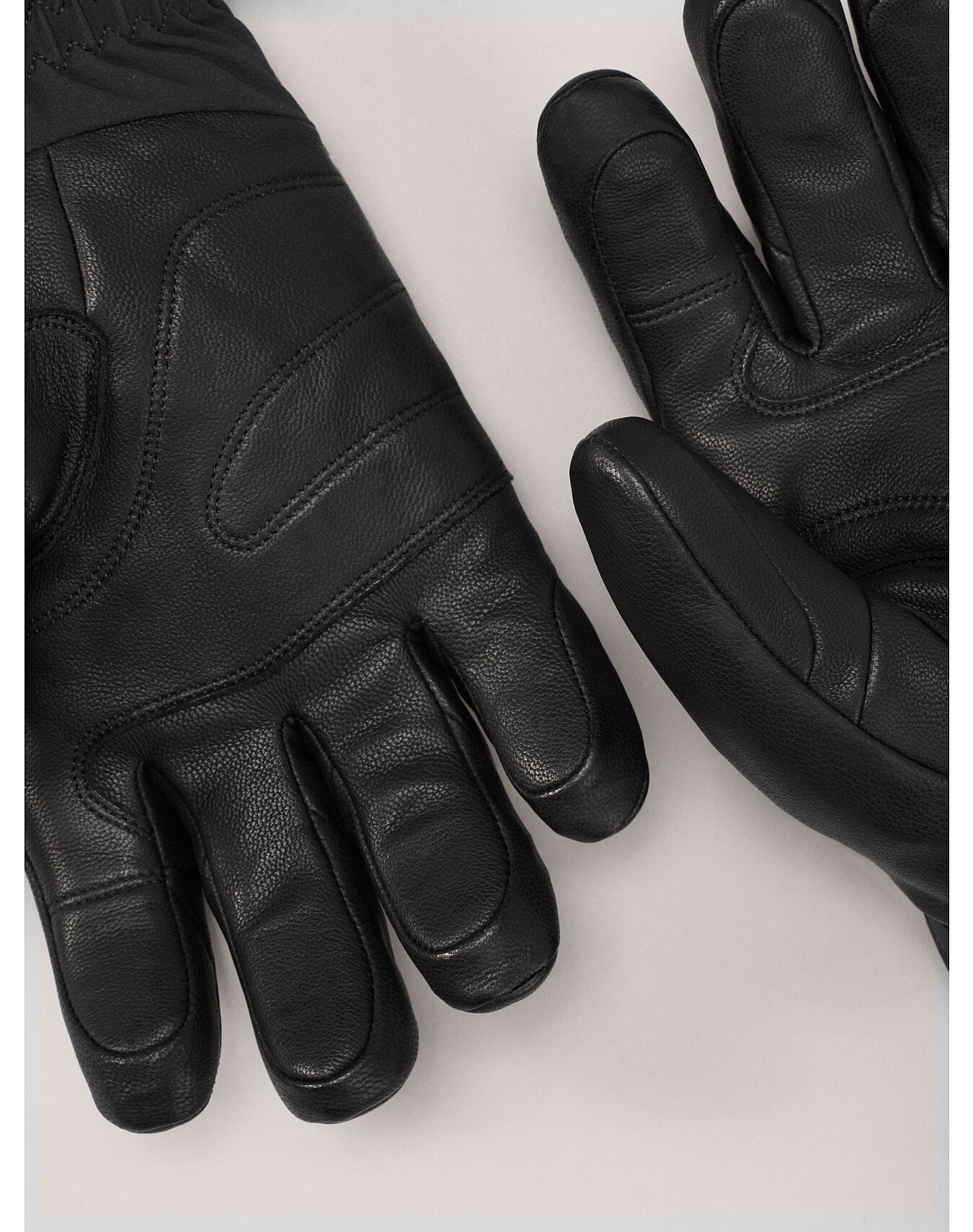 Sabre Glove Black - Arc'teryx Australia