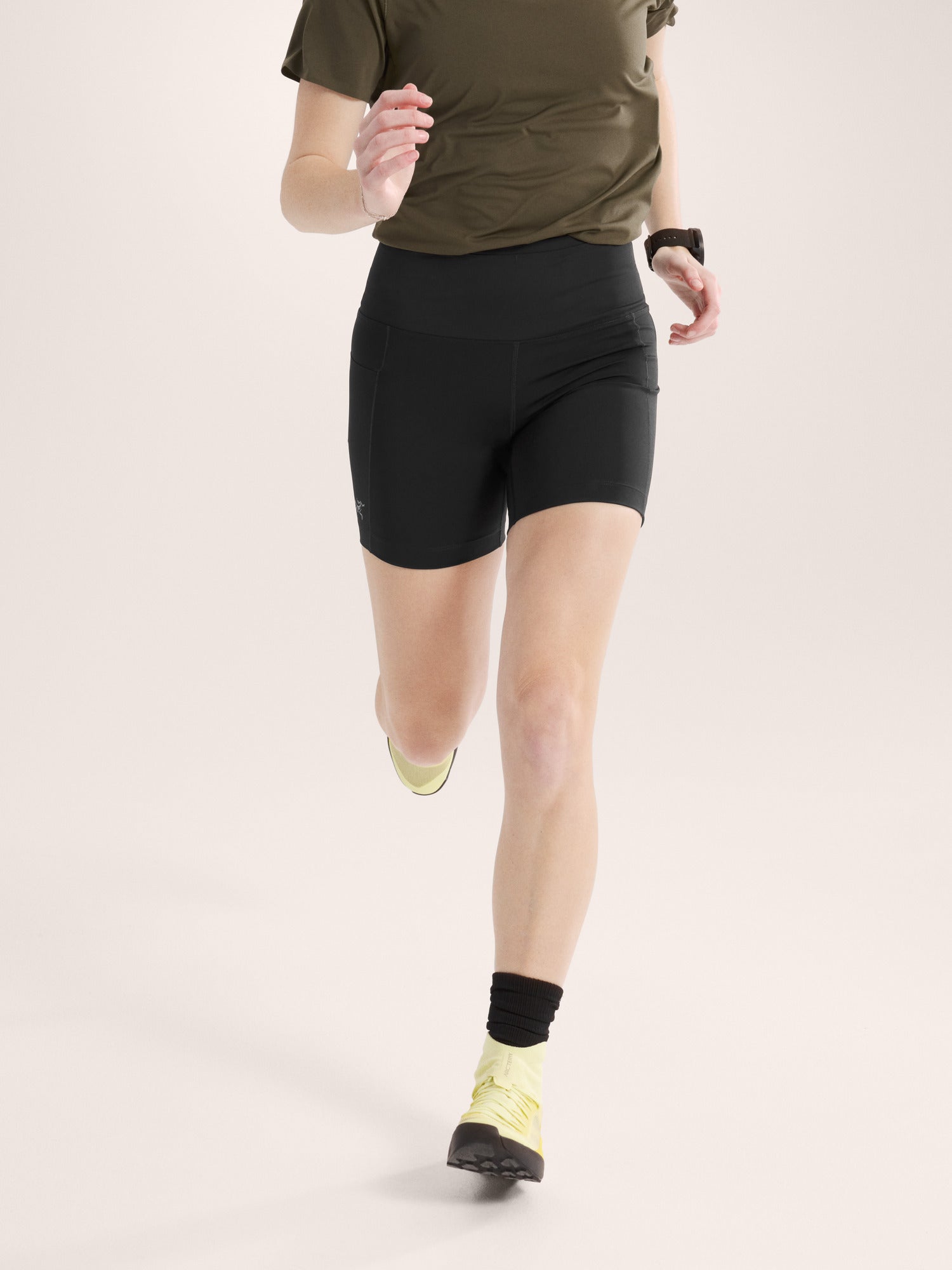 Essent High - Rise Utility Short 6" Women's Black - Arc'teryx Australia