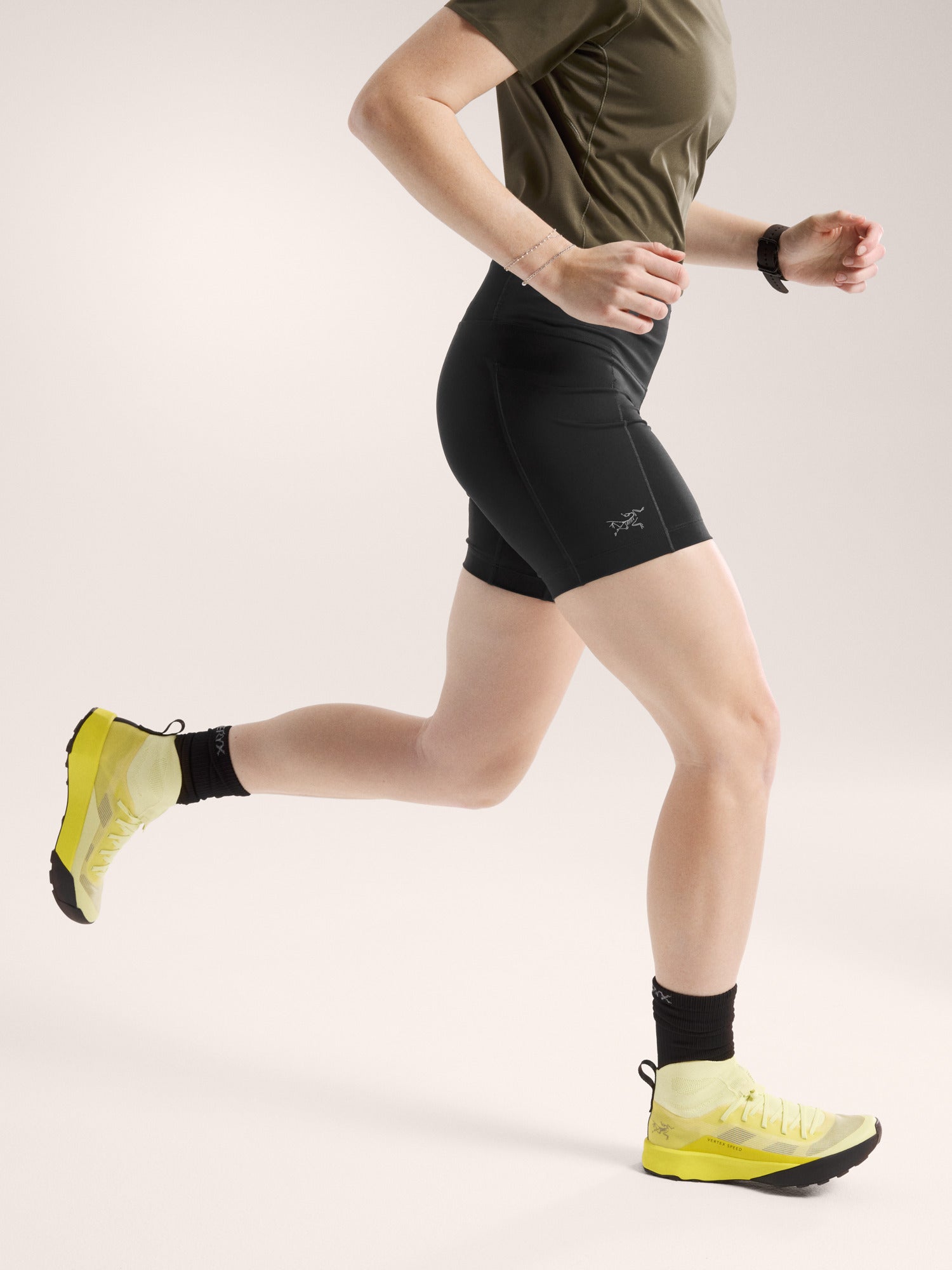 Essent High - Rise Utility Short 6" Women's Black - Arc'teryx Australia