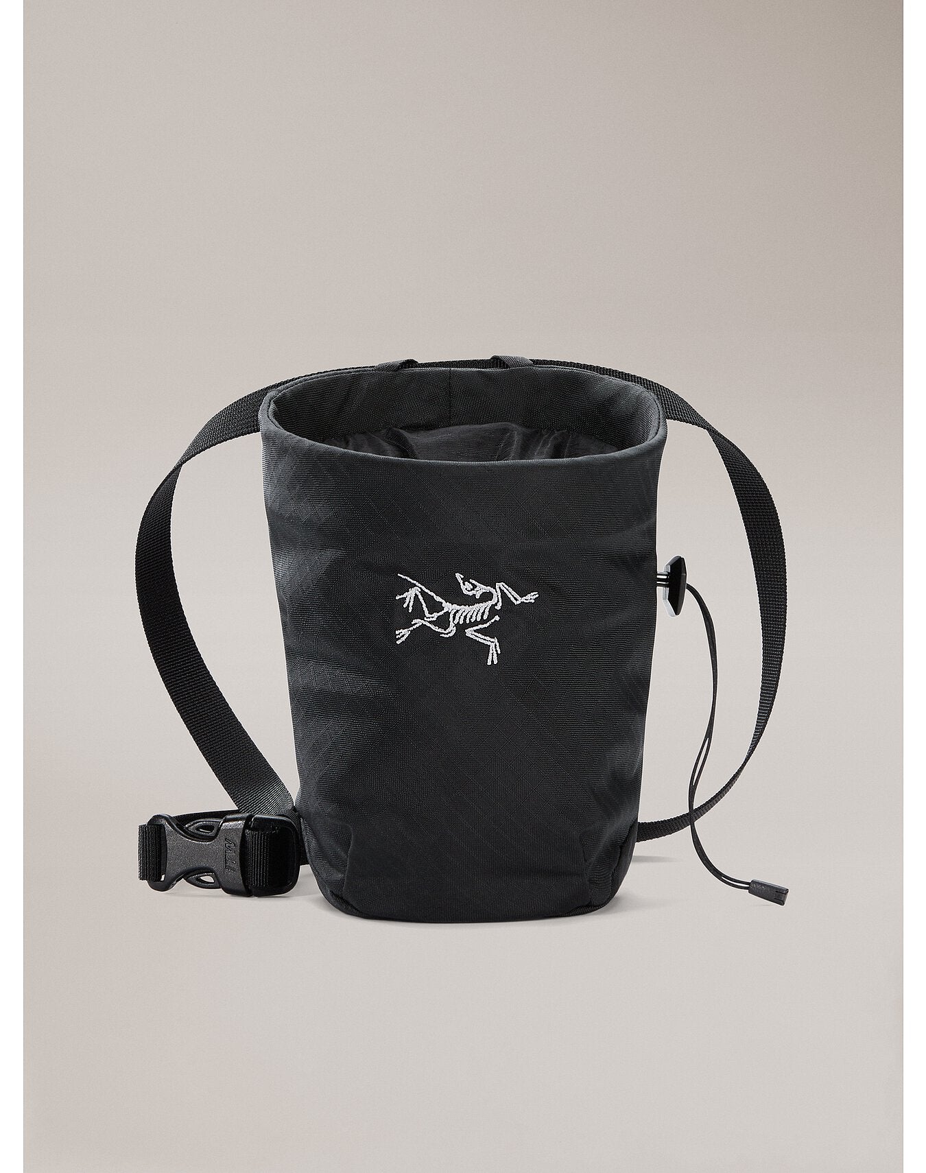 Ion Chalk Bag Small [final sale] Black - Arc'teryx Australia