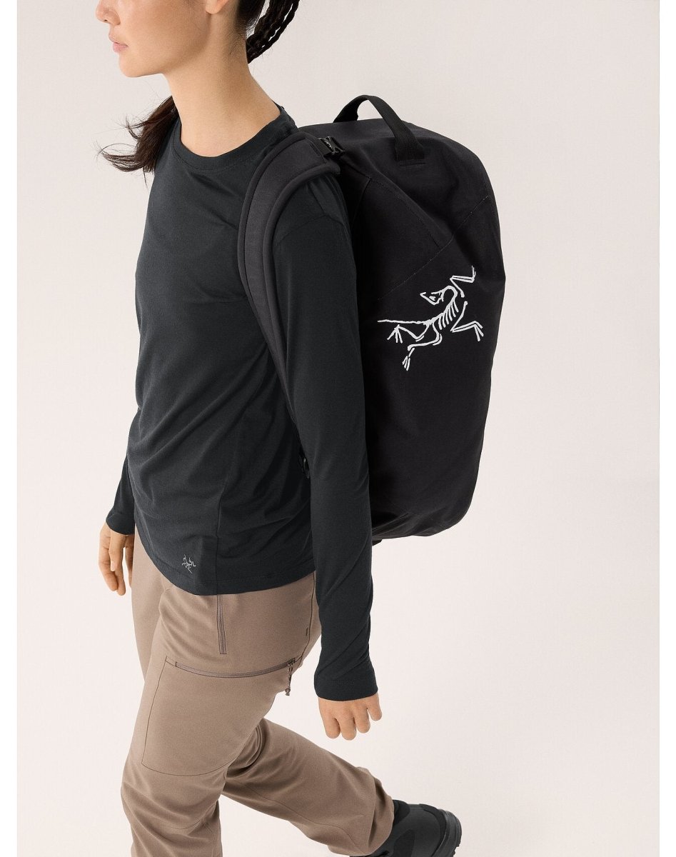 Carrier 40 Duffle Black - Arc'teryx Australia