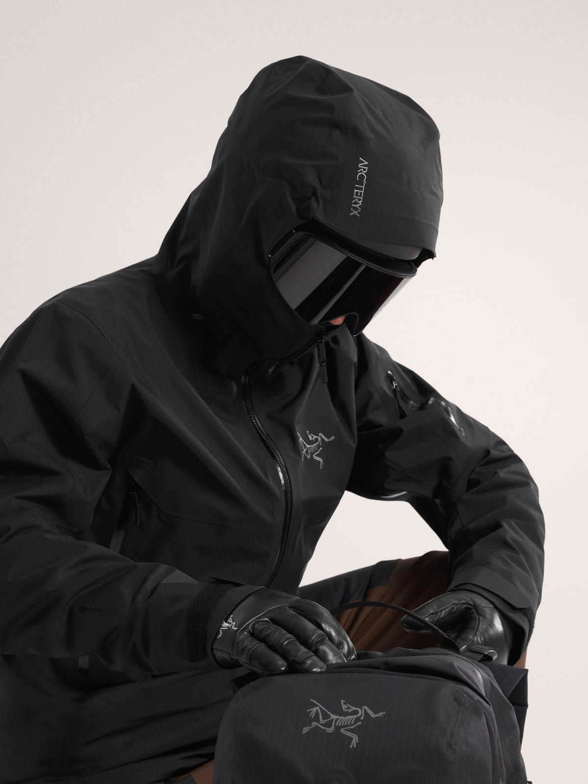 Arc'teryx Men's Waterproof Sabre Jacket Black – Black – Arc'teryx Australia