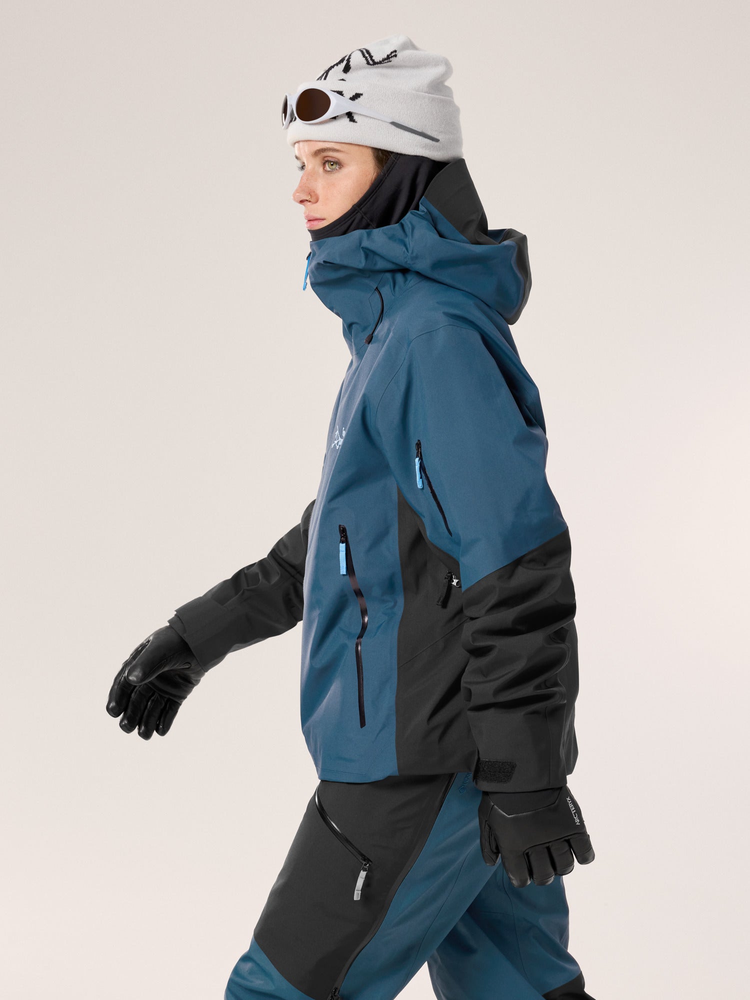 Sentinel Jacket Women's