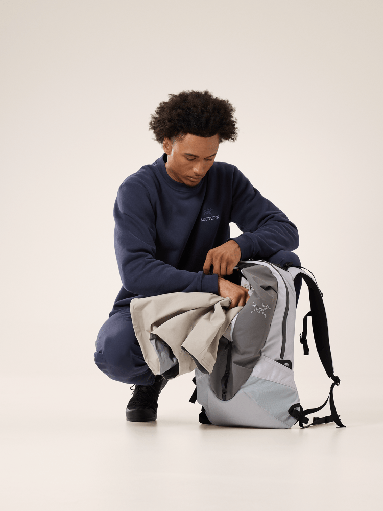 Arro 22 Backpack Atmos - Arc'teryx Australia
