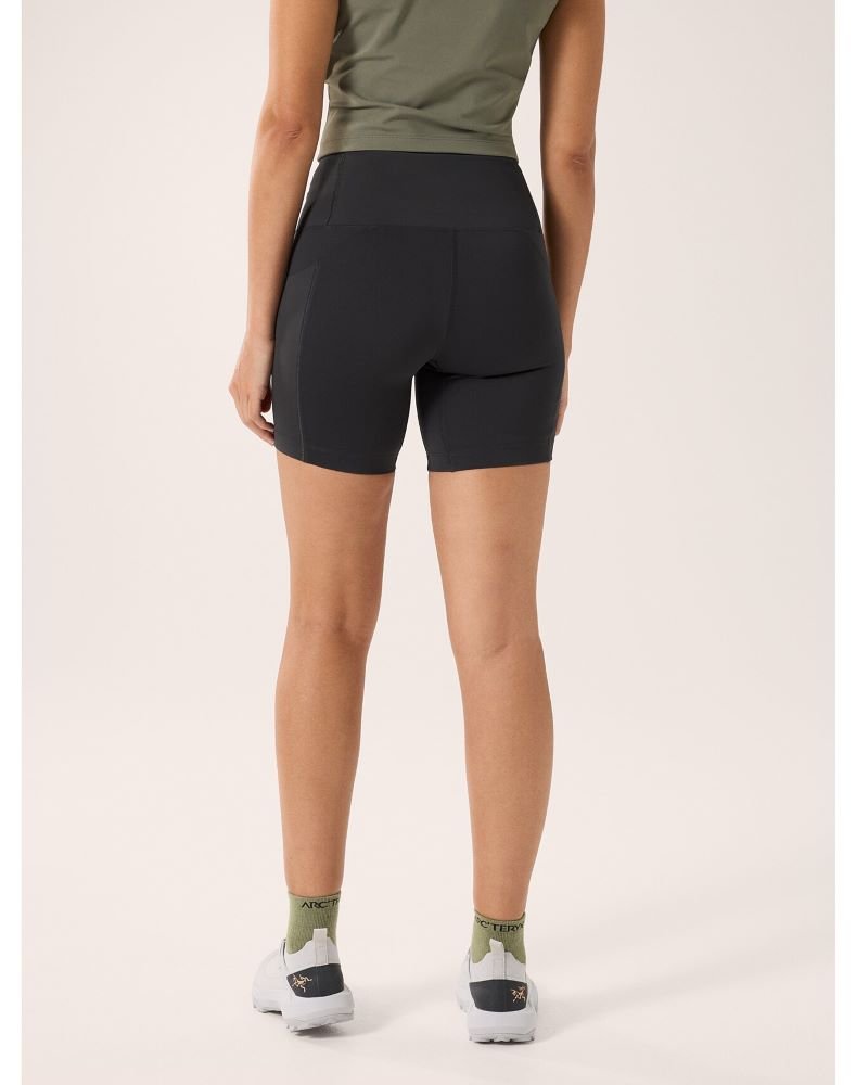 Essent High - Rise Utility Short 6