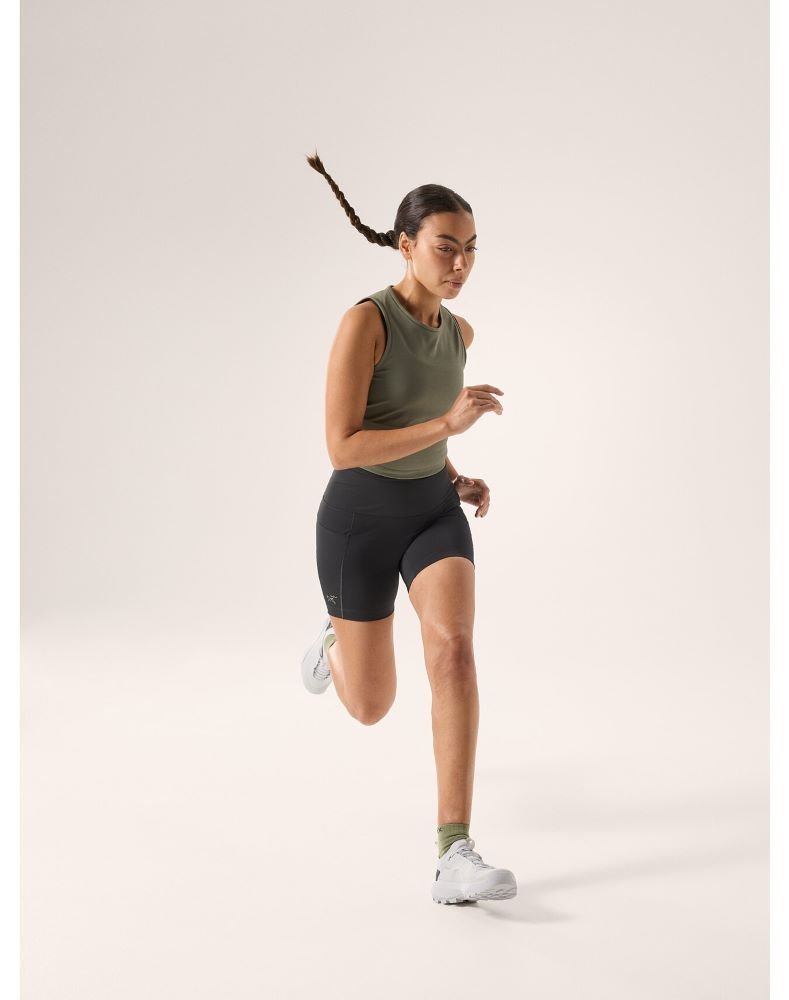 Essent High - Rise Utility Short 6