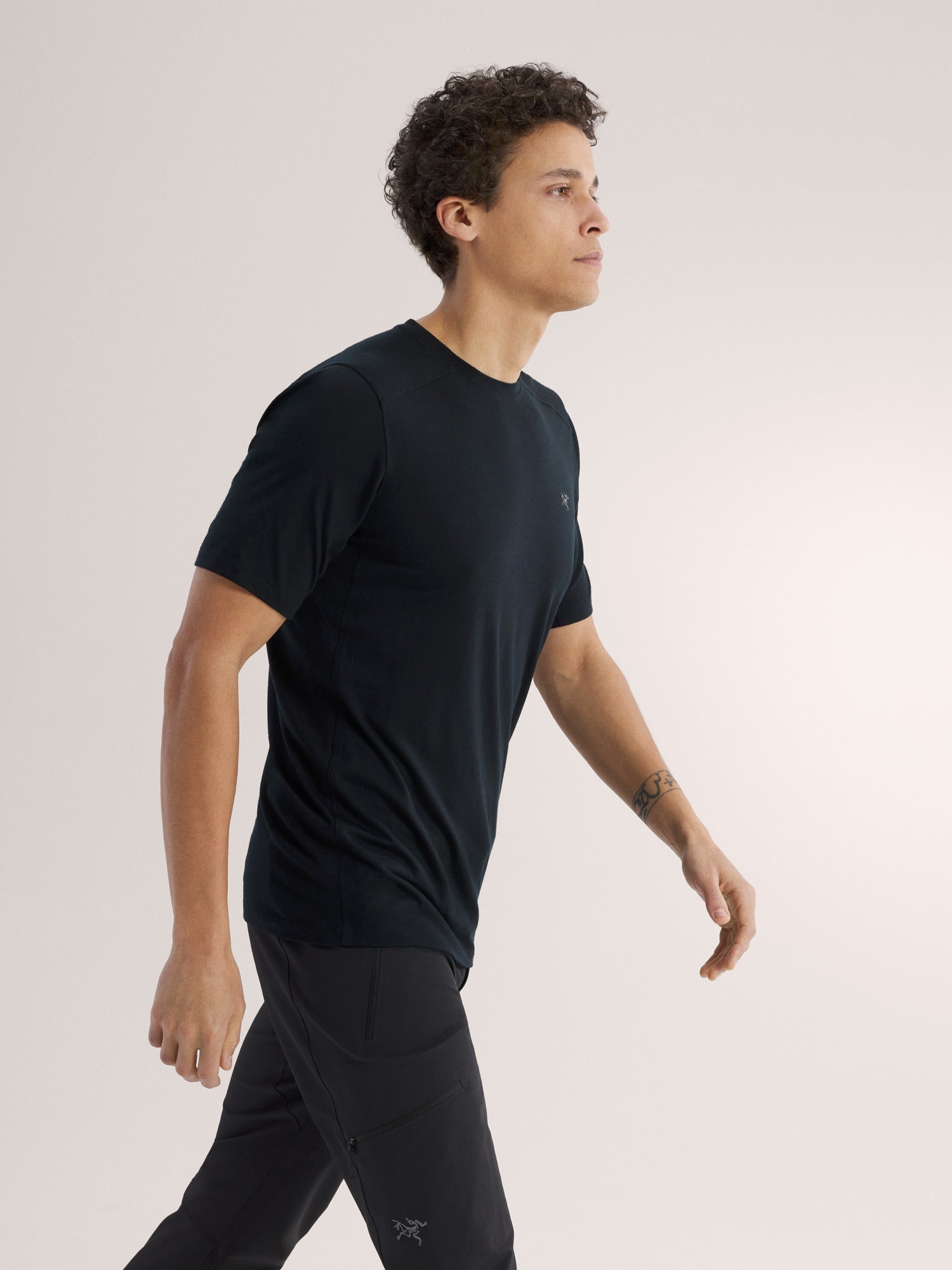 Ionia Merino Wool Shirt SS Men's Black - Arc'teryx Australia