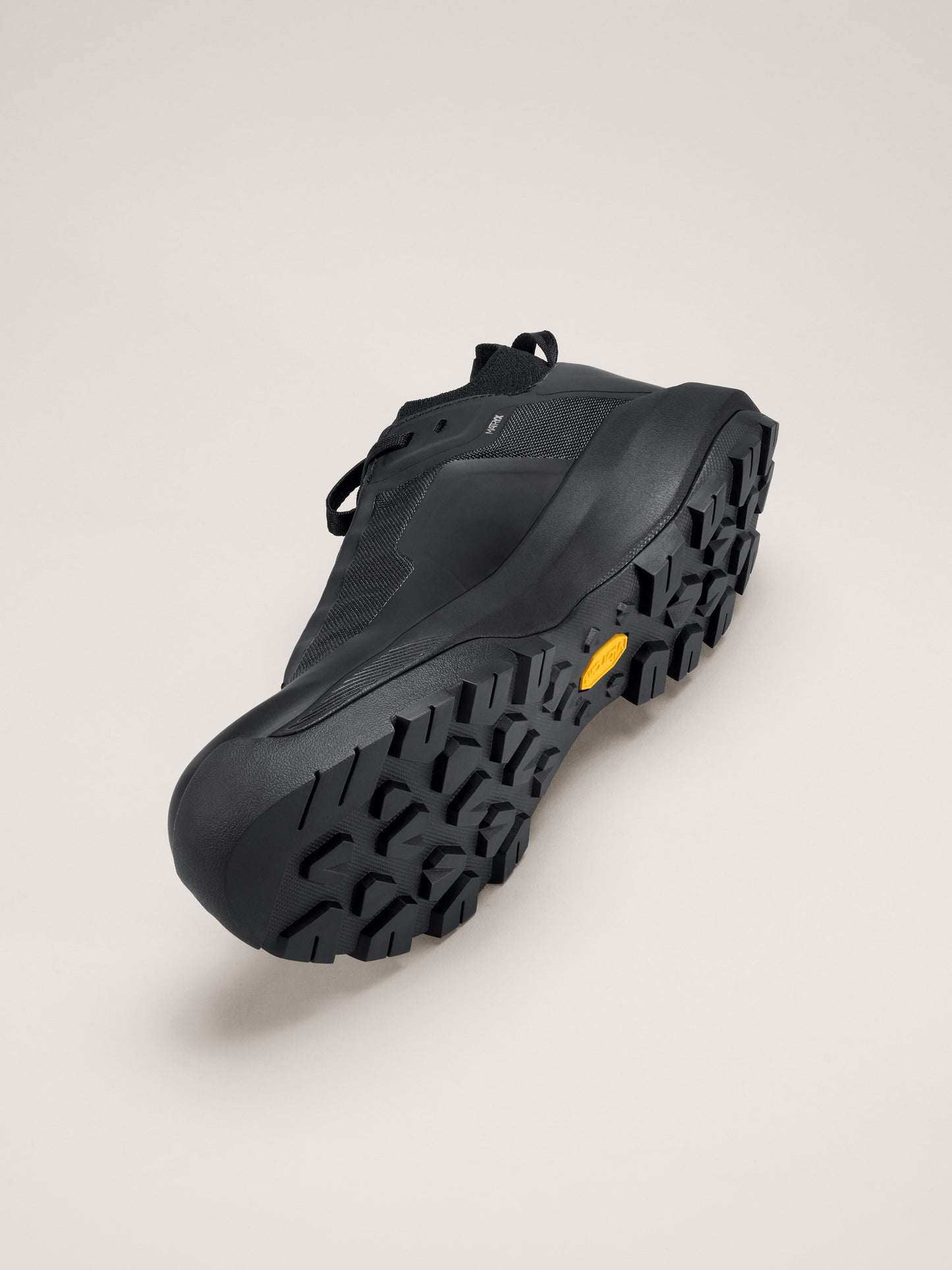 Vertex Alpine Shoe Men's Black/Black - Arc'teryx Australia