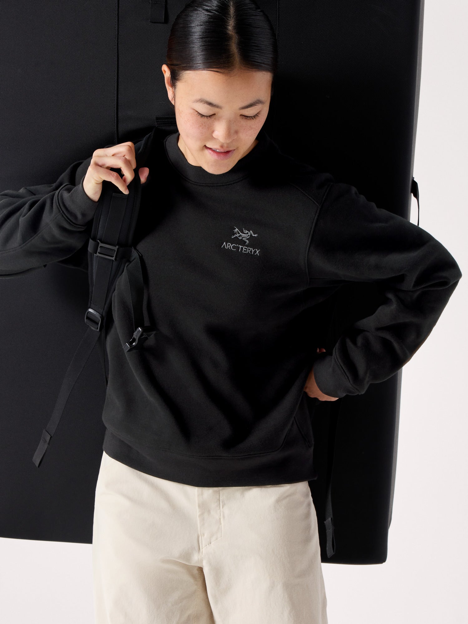 Emblem Fleece Crew Women's