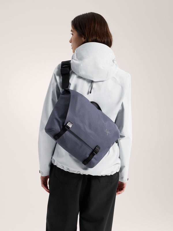Granville 10 Courier Bag