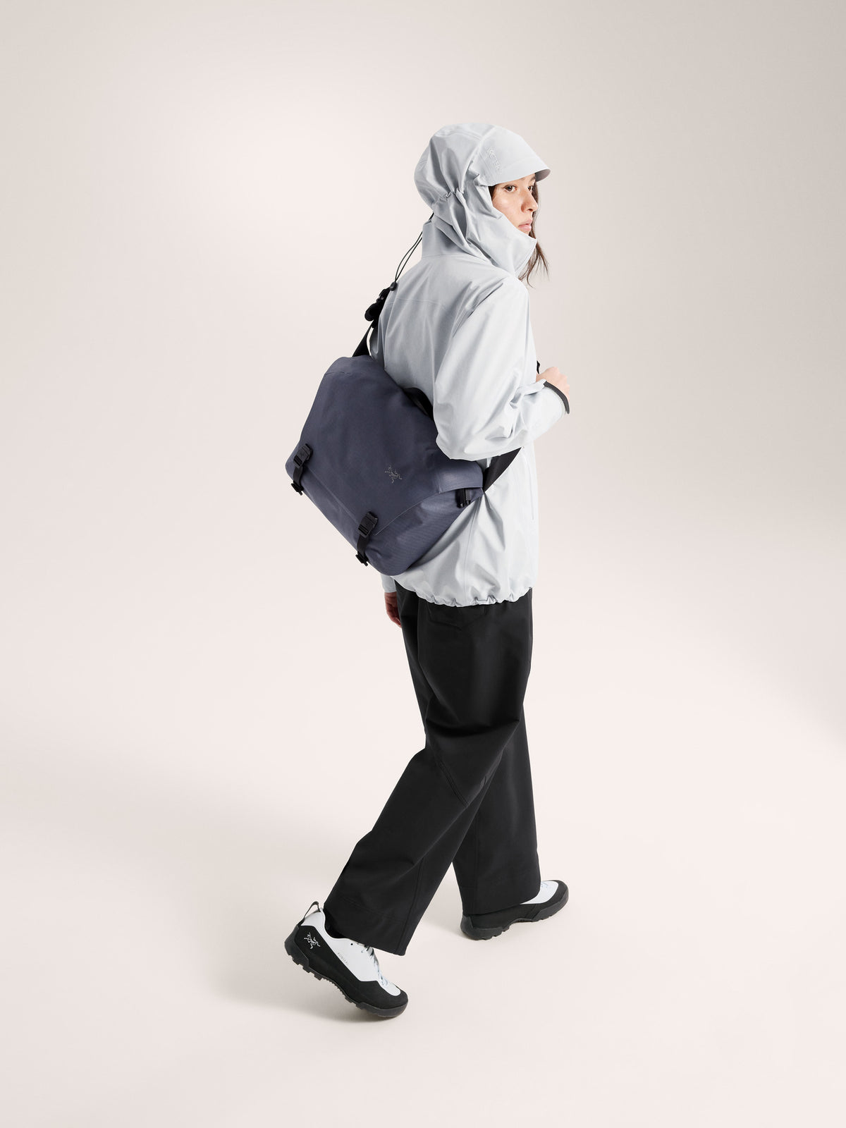 Granville 10 Courier Bag