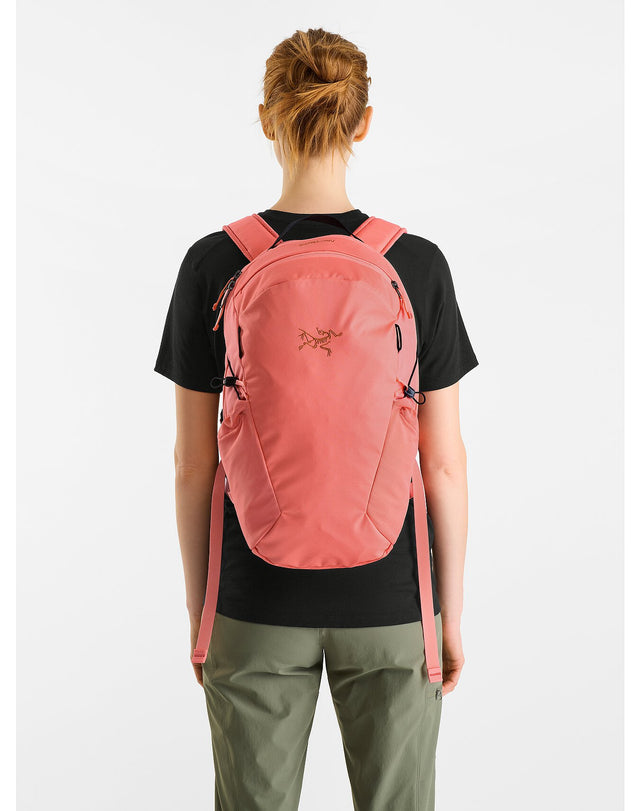 MANTIS 16 BACKPACK in Pink - Arc'teryx Australia